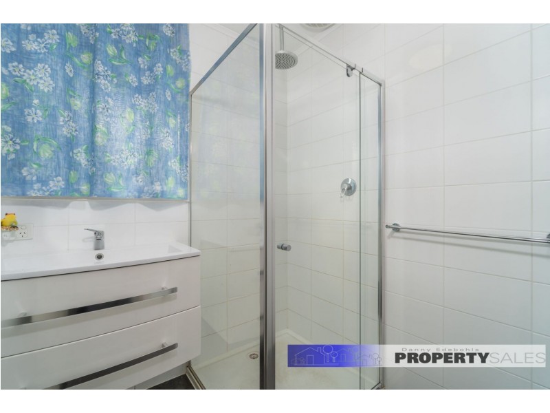 12 Hallston Street, Newborough VIC 3825