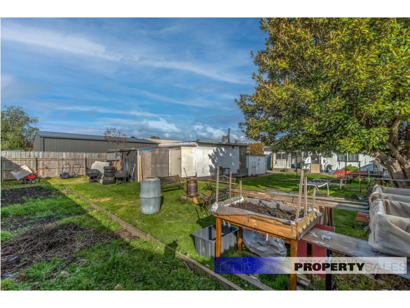 12 Hallston Street, Newborough VIC 3825