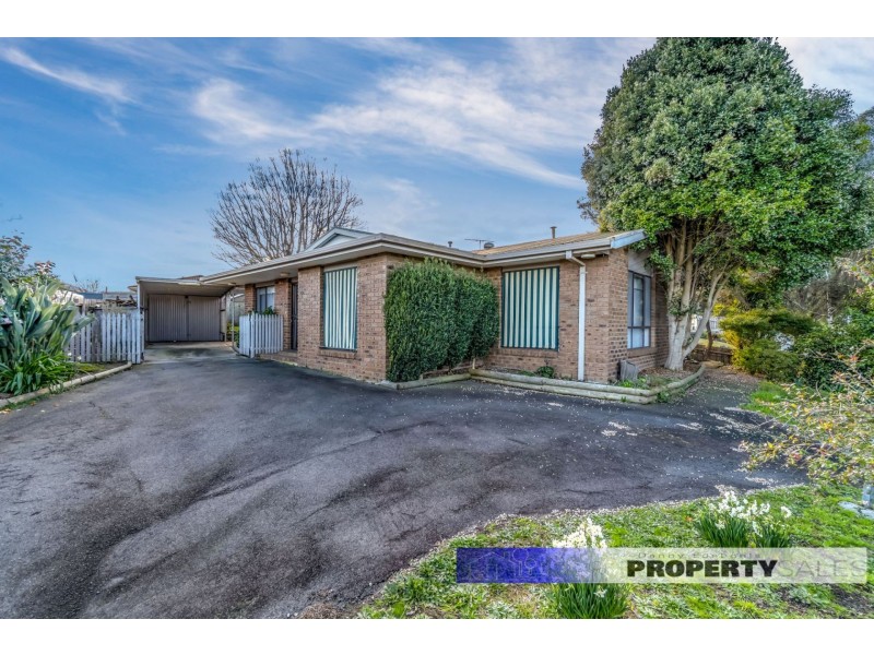 4 Merton Court, Newborough VIC 3825
