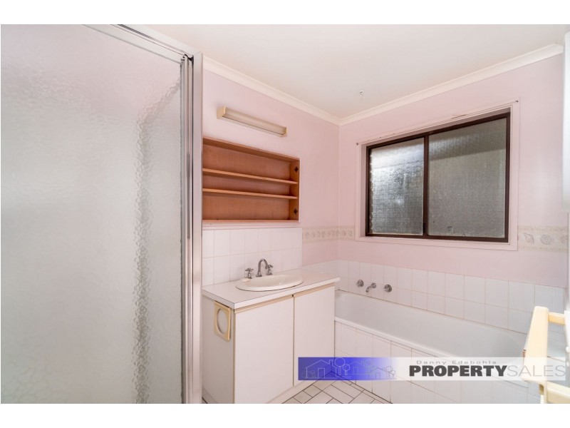 4 Merton Court, Newborough VIC 3825