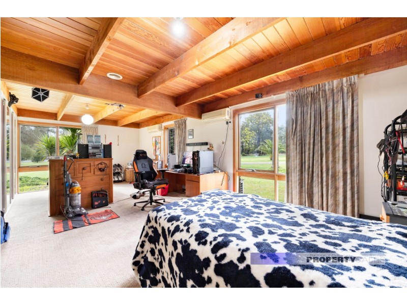 15 Haigh Street, Newborough VIC 3825