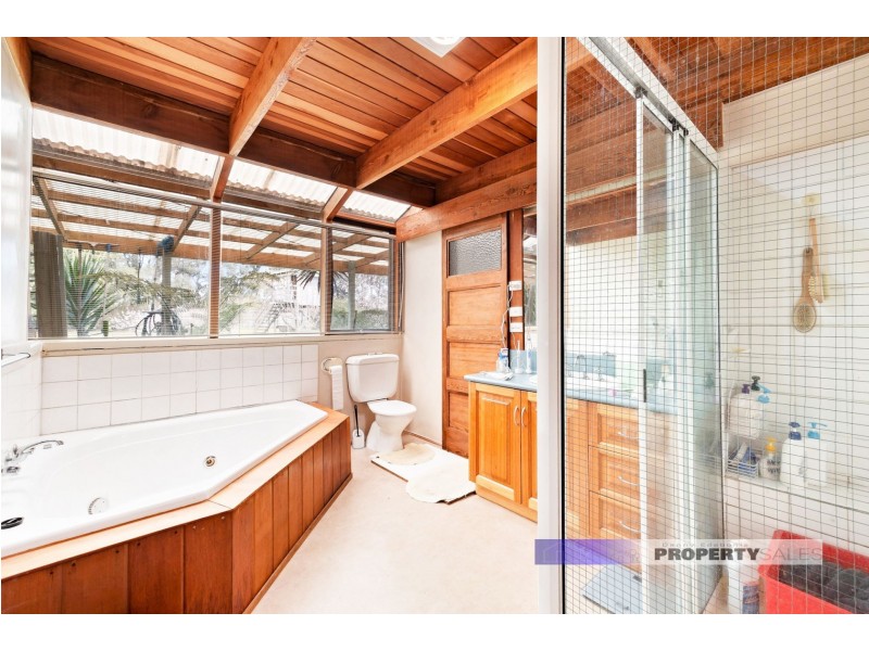 15 Haigh Street, Newborough VIC 3825