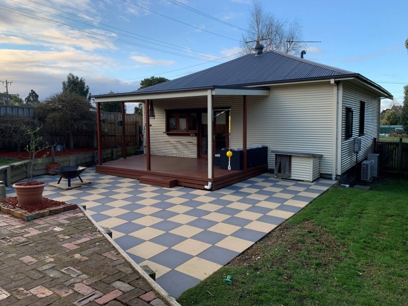 4 Railway Crescent, Moe VIC 3825