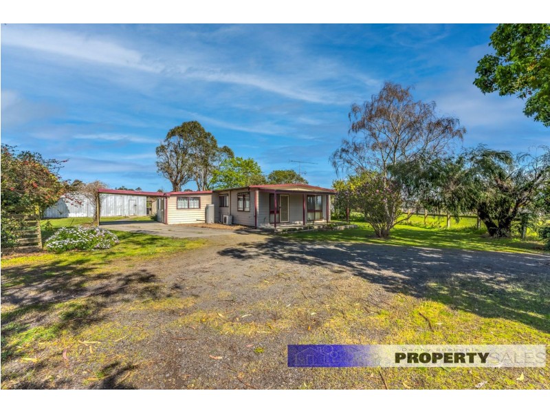 25 Thompsons Road, Newborough VIC 3825
