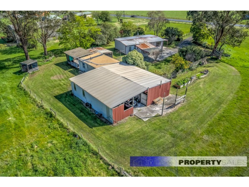 25 Thompsons Road, Newborough VIC 3825