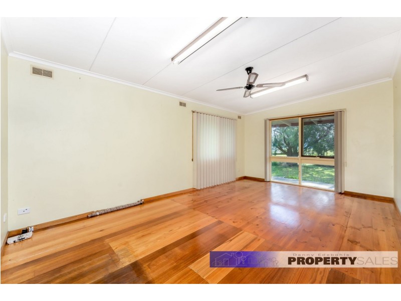 25 Thompsons Road, Newborough VIC 3825