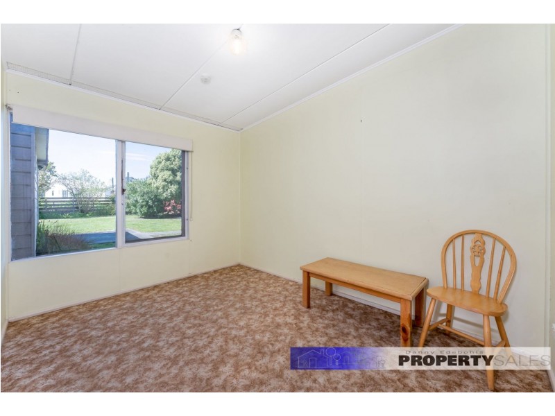 25 Thompsons Road, Newborough VIC 3825