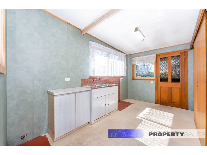 25 Thompsons Road, Newborough VIC 3825