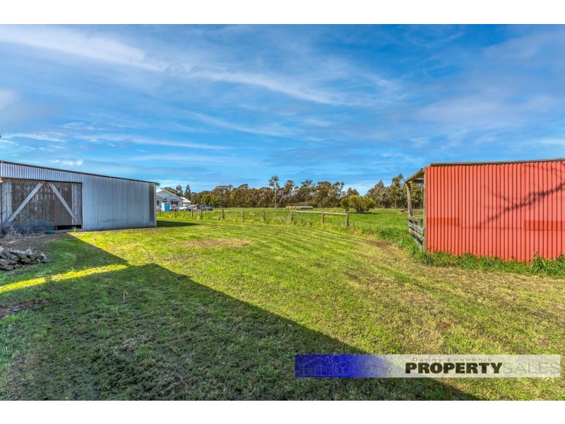 25 Thompsons Road, Newborough VIC 3825