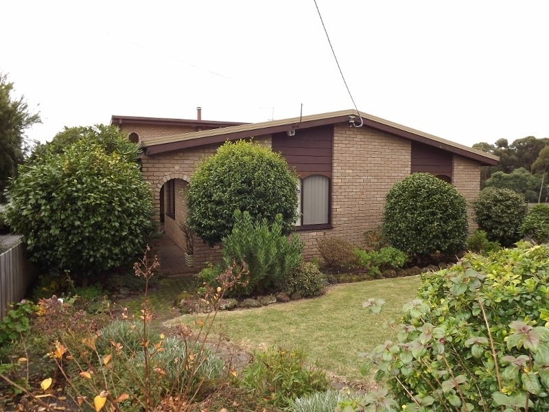 69 Lincoln Street, Moe VIC 3825