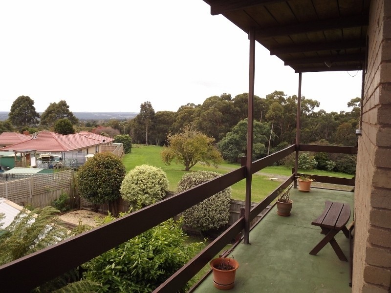 69 Lincoln Street, Moe VIC 3825