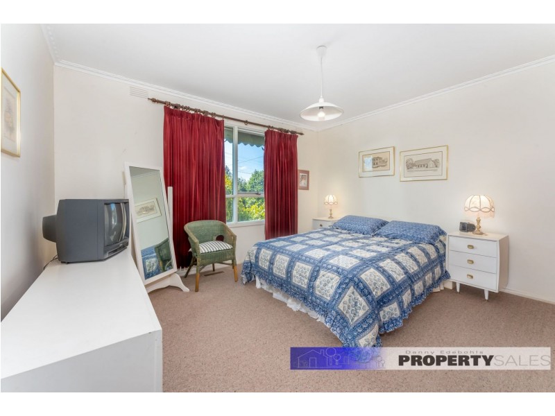 13 Paisley Street, Newborough VIC 3825