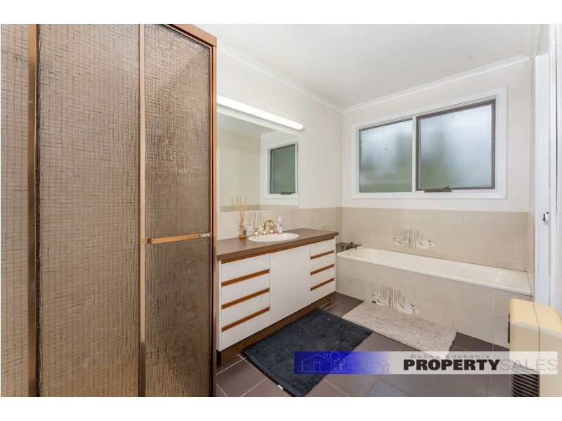 37 Haunted Hills Road, Newborough VIC 3825