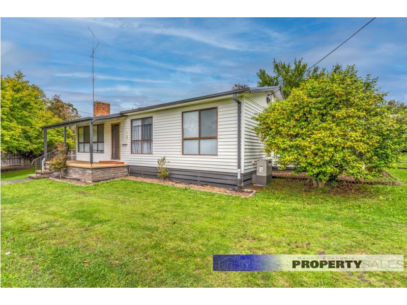 24 Eastern Avenue, Newborough VIC 3825