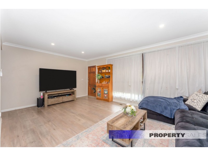 24 Eastern Avenue, Newborough VIC 3825