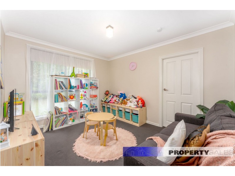 24 Eastern Avenue, Newborough VIC 3825