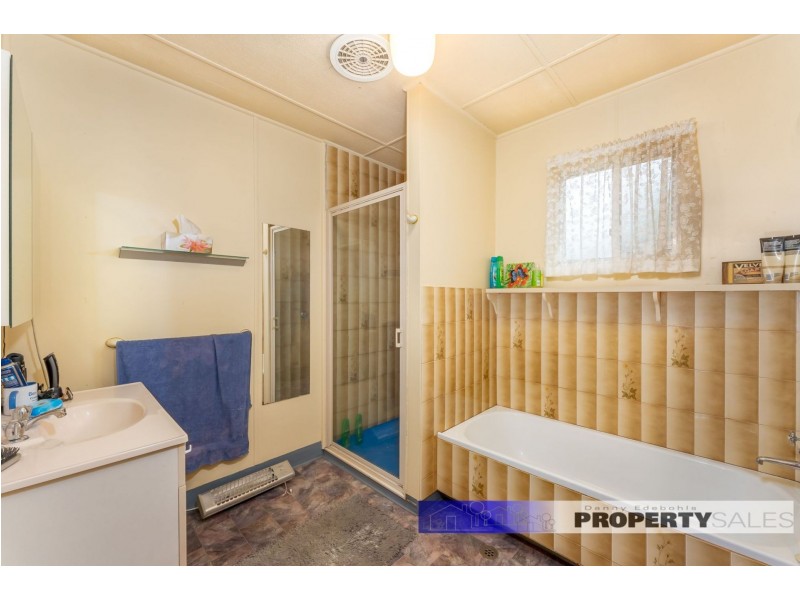 33 St Phillack Crescent, Rawson VIC 3825