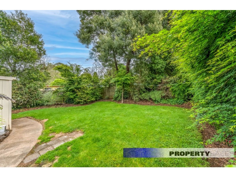 33 St Phillack Crescent, Rawson VIC 3825