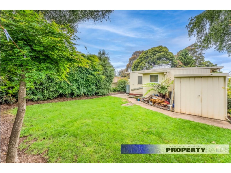 33 St Phillack Crescent, Rawson VIC 3825