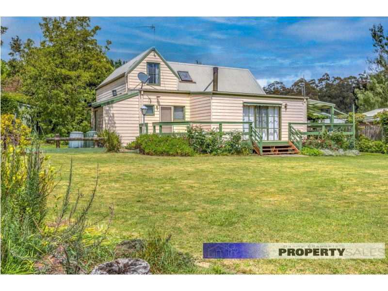 6 St Clair Ct, Rawson VIC 3825