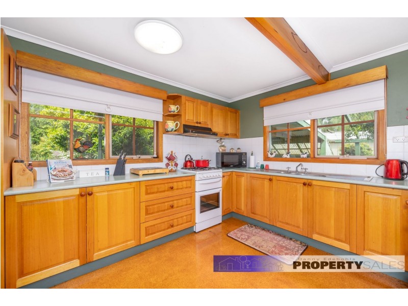 6 St Clair Ct, Rawson VIC 3825