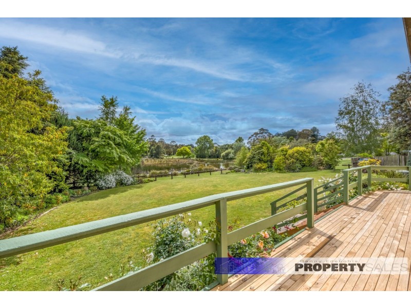 6 St Clair Ct, Rawson VIC 3825