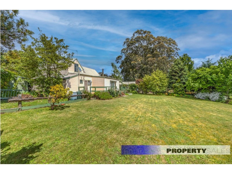 6 St Clair Ct, Rawson VIC 3825