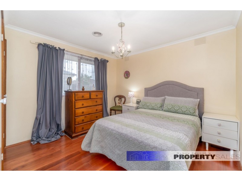 1/20 Ollerton Avenue, Newborough VIC 3825
