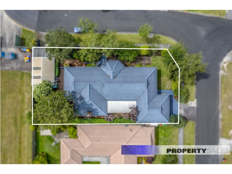 11 Shelton Street, Newborough VIC 3825