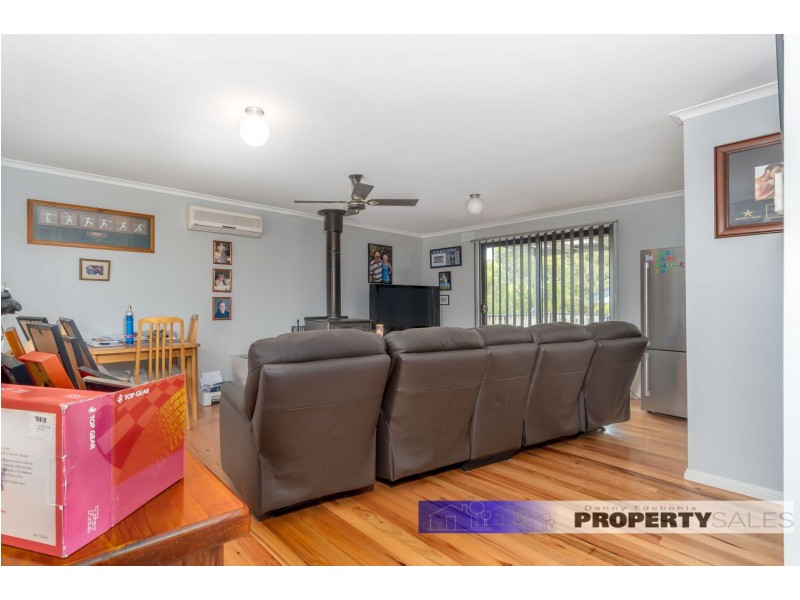 19 Chamberlain Road, Newborough VIC 3825