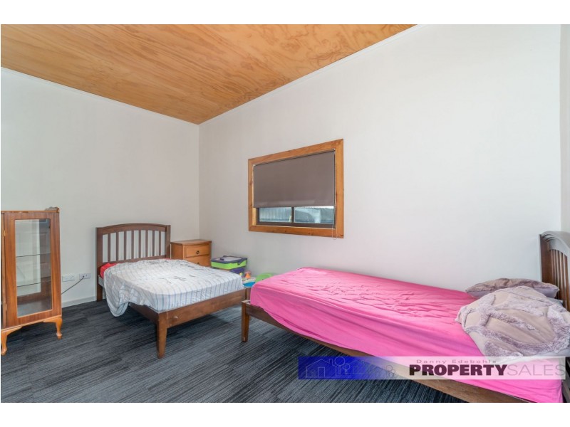 19 Chamberlain Road, Newborough VIC 3825