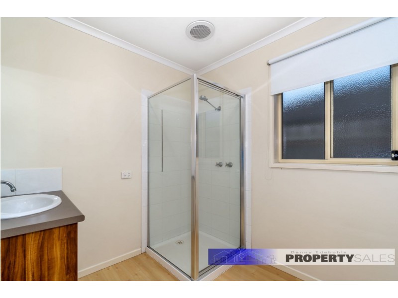 58 Dinwoodie Drive, Newborough VIC 3825