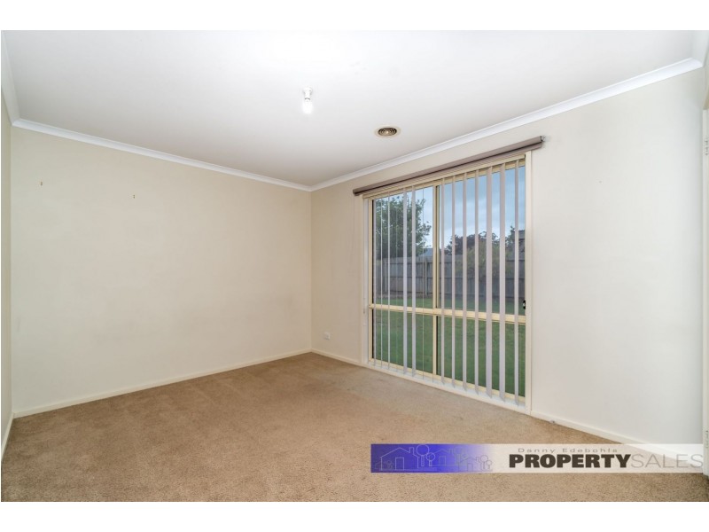 58 Dinwoodie Drive, Newborough VIC 3825