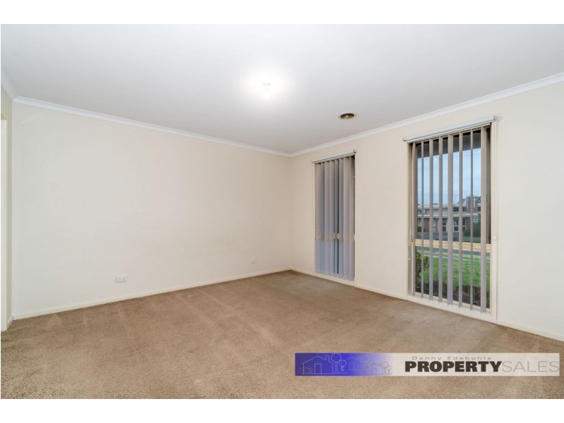 58 Dinwoodie Drive, Newborough VIC 3825