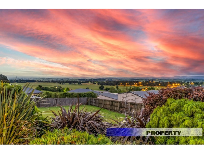 5 Sharnee Court, Moe VIC 3825