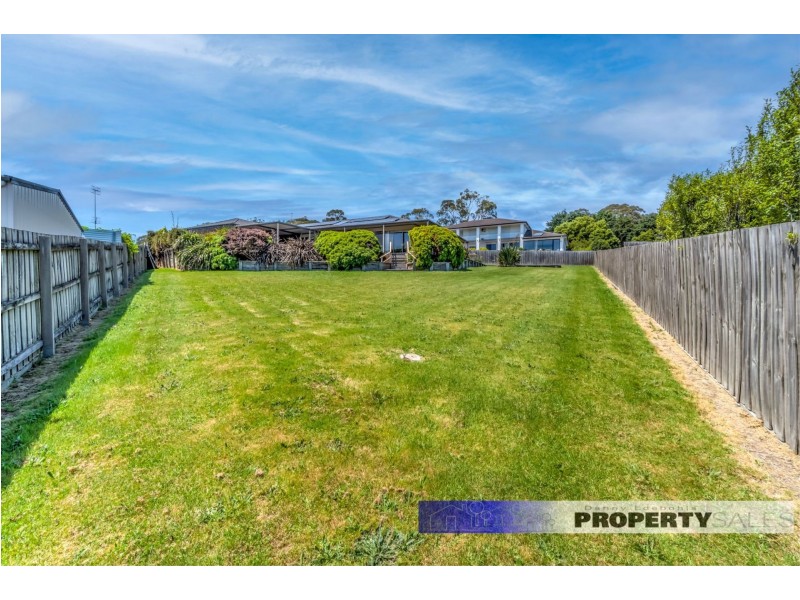 5 Sharnee Court, Moe VIC 3825