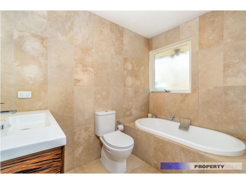 36 Smallburn Avenue, Newborough VIC 3825