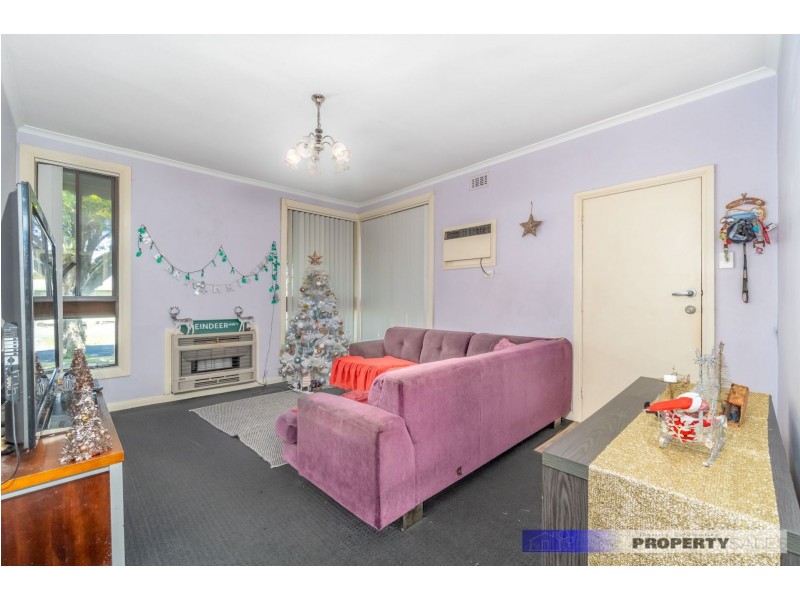 11 Alexander Avenue, Moe VIC 3825