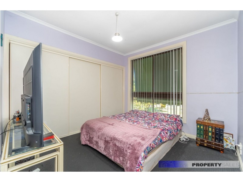 11 Alexander Avenue, Moe VIC 3825