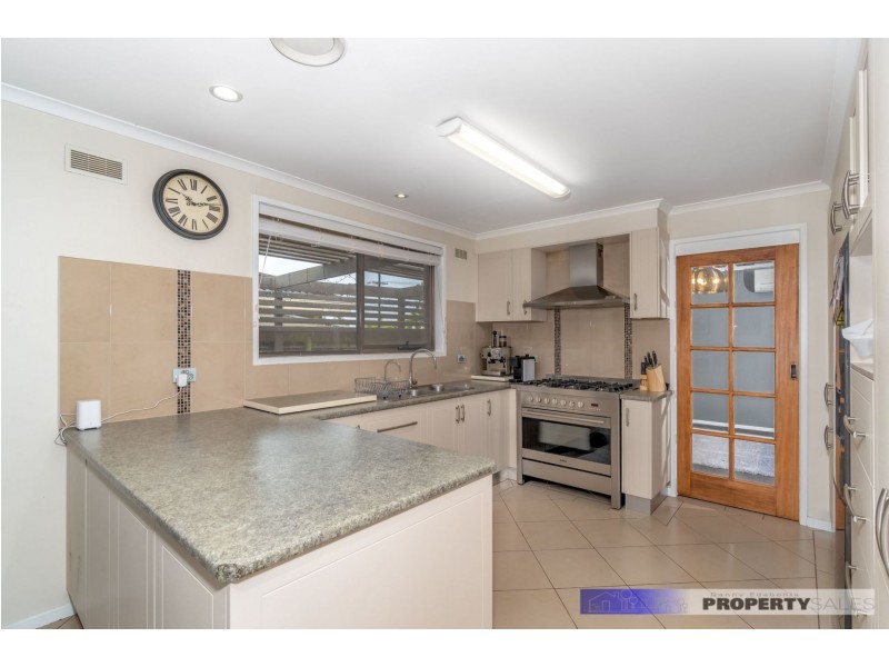 42 Ollerton Avenue, Newborough VIC 3825