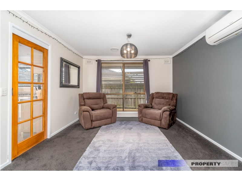 42 Ollerton Avenue, Newborough VIC 3825