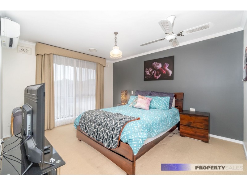 42 Ollerton Avenue, Newborough VIC 3825