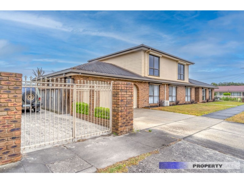 42 Ollerton Avenue, Newborough VIC 3825