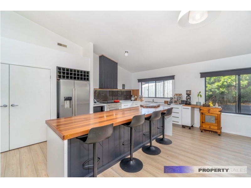 41 Canterbury Way, Churchill VIC 3842