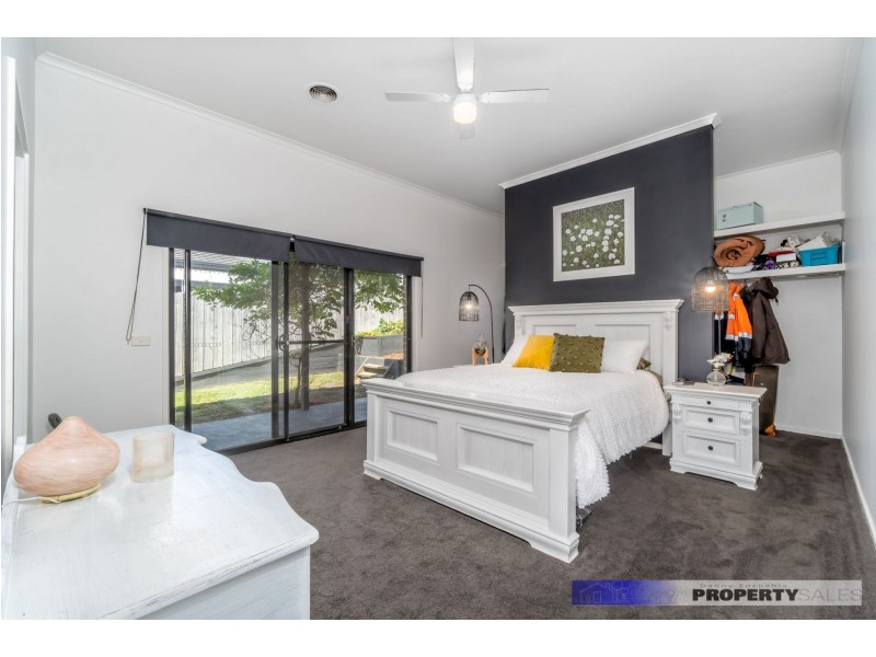 41 Canterbury Way, Churchill VIC 3842