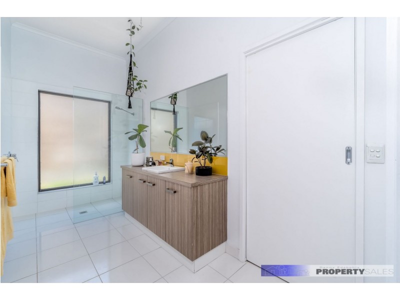 41 Canterbury Way, Churchill VIC 3842