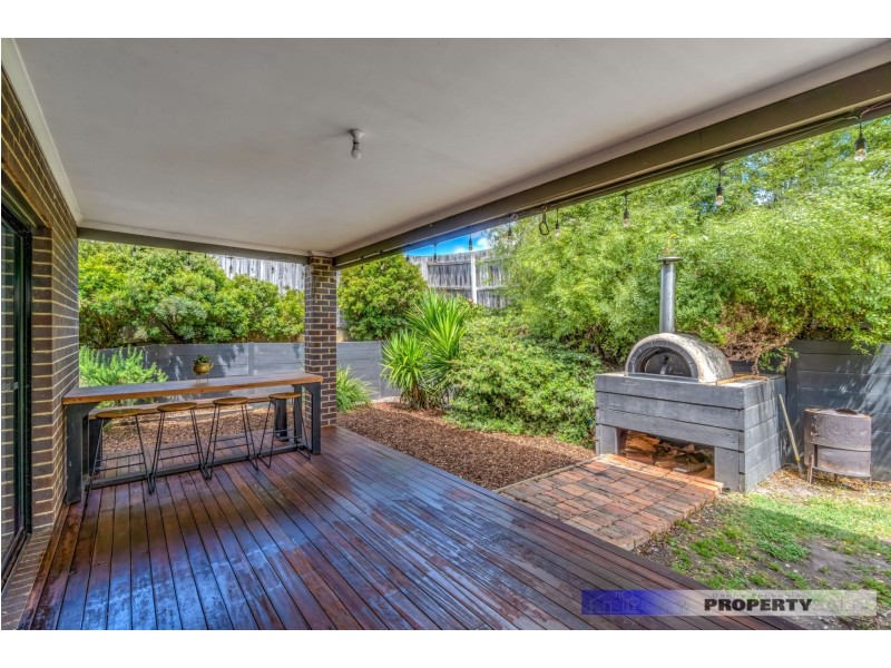 41 Canterbury Way, Churchill VIC 3842