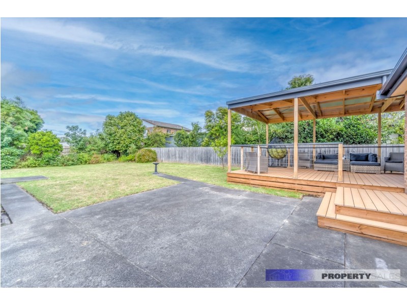 8 Tasman Street, Newborough VIC 3825