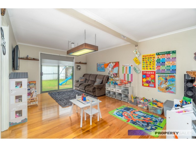29 Western Avenue, Newborough VIC 3825