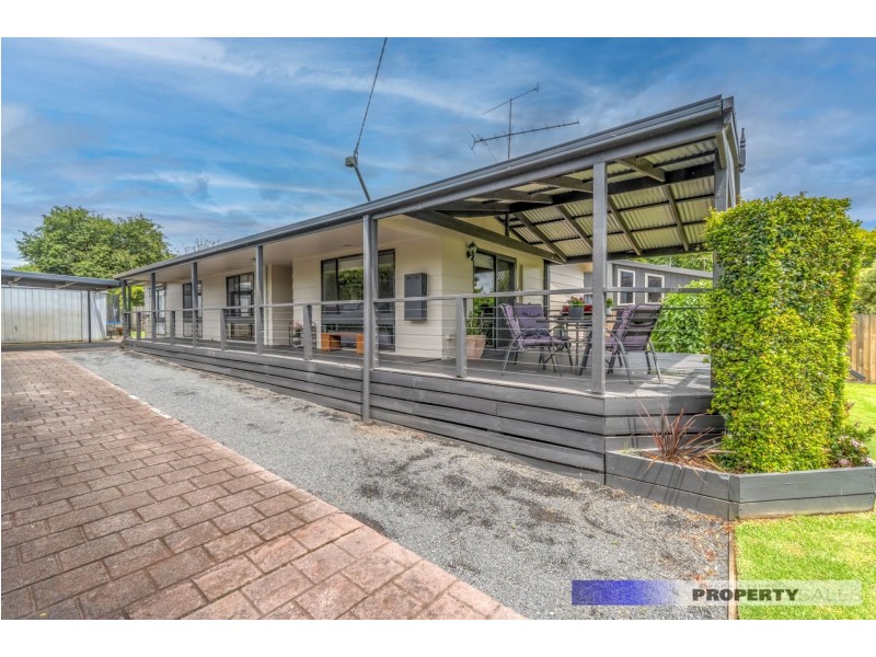 29 Western Avenue, Newborough VIC 3825